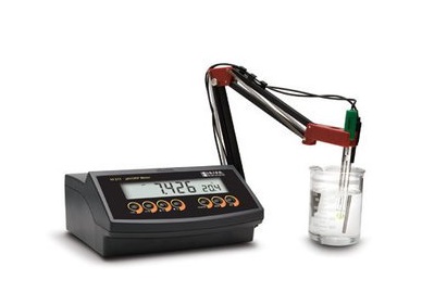 pH-метр HANNA HI 2211-02